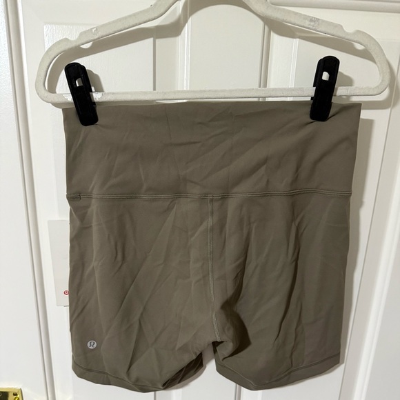 NWT lululemon Wunder Train High-Rise Short 6" Olive Green - Picture 2 of 6